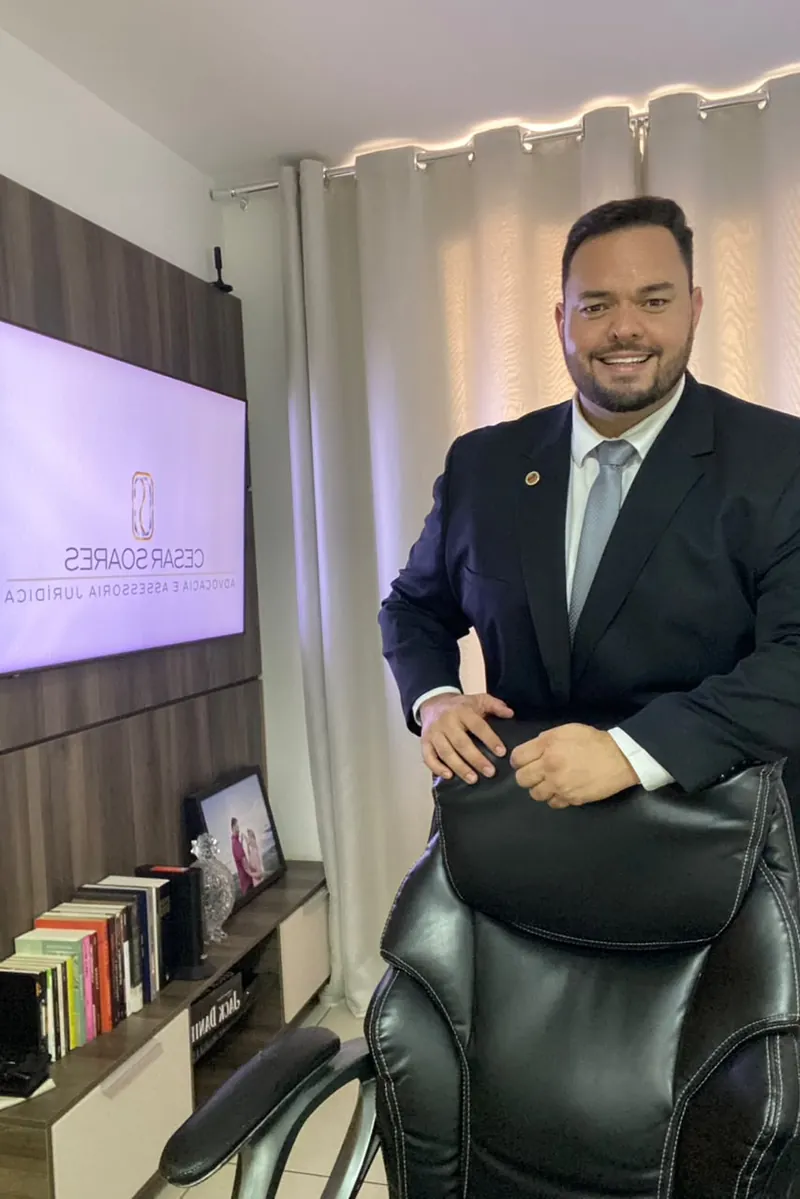 César Soares, advogado, em seu escritório em Brasília-DF — OAB/DF 85.045 e OAB/MG 249.507
